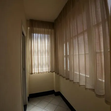 Erasmo & Breakfast 3* פינאלה ליגורה