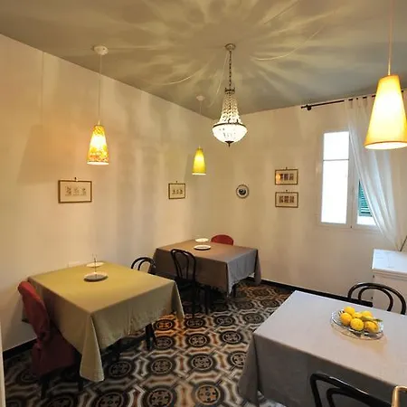 Erasmo & Breakfast בית הארחה 3*