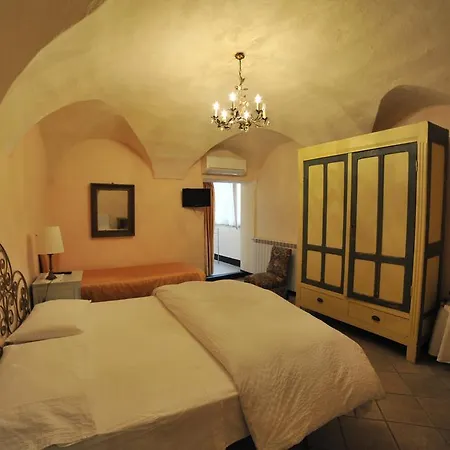 招待所 艾拉斯莫客房和早餐旅馆 菲纳莱利古雷